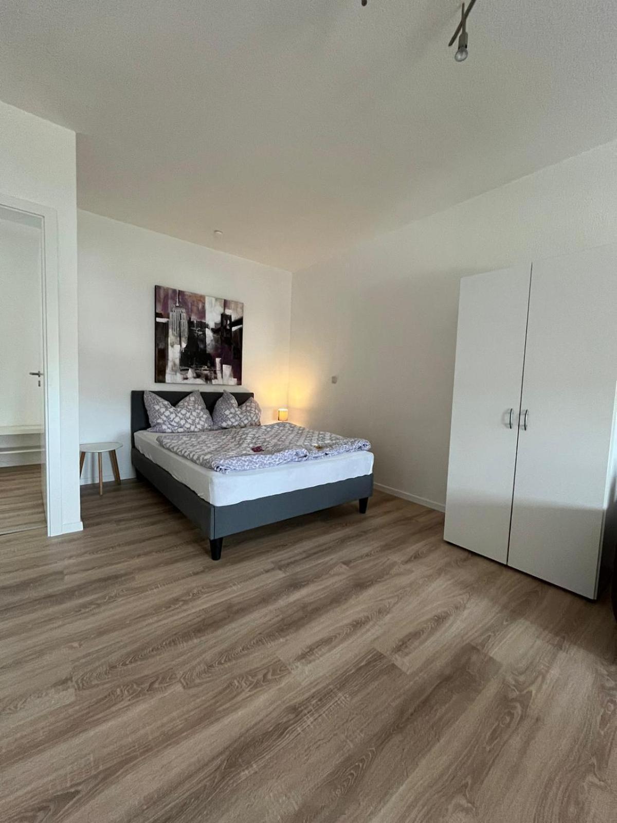 1 Raum Dachgeschosswohnung In Ruhiger Lage Limbach-Oberfrohna Ngoại thất bức ảnh