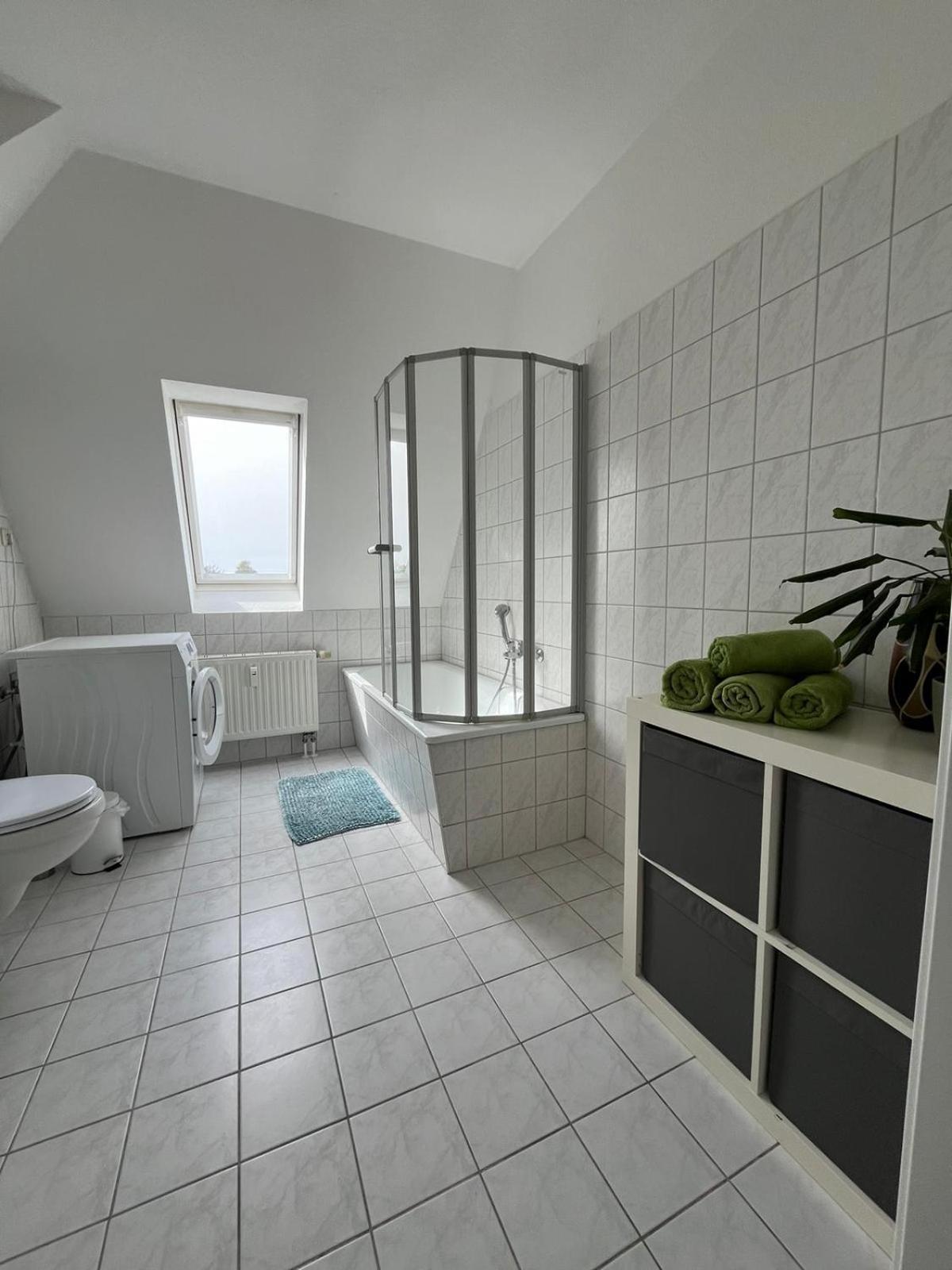 1 Raum Dachgeschosswohnung In Ruhiger Lage Limbach-Oberfrohna Ngoại thất bức ảnh