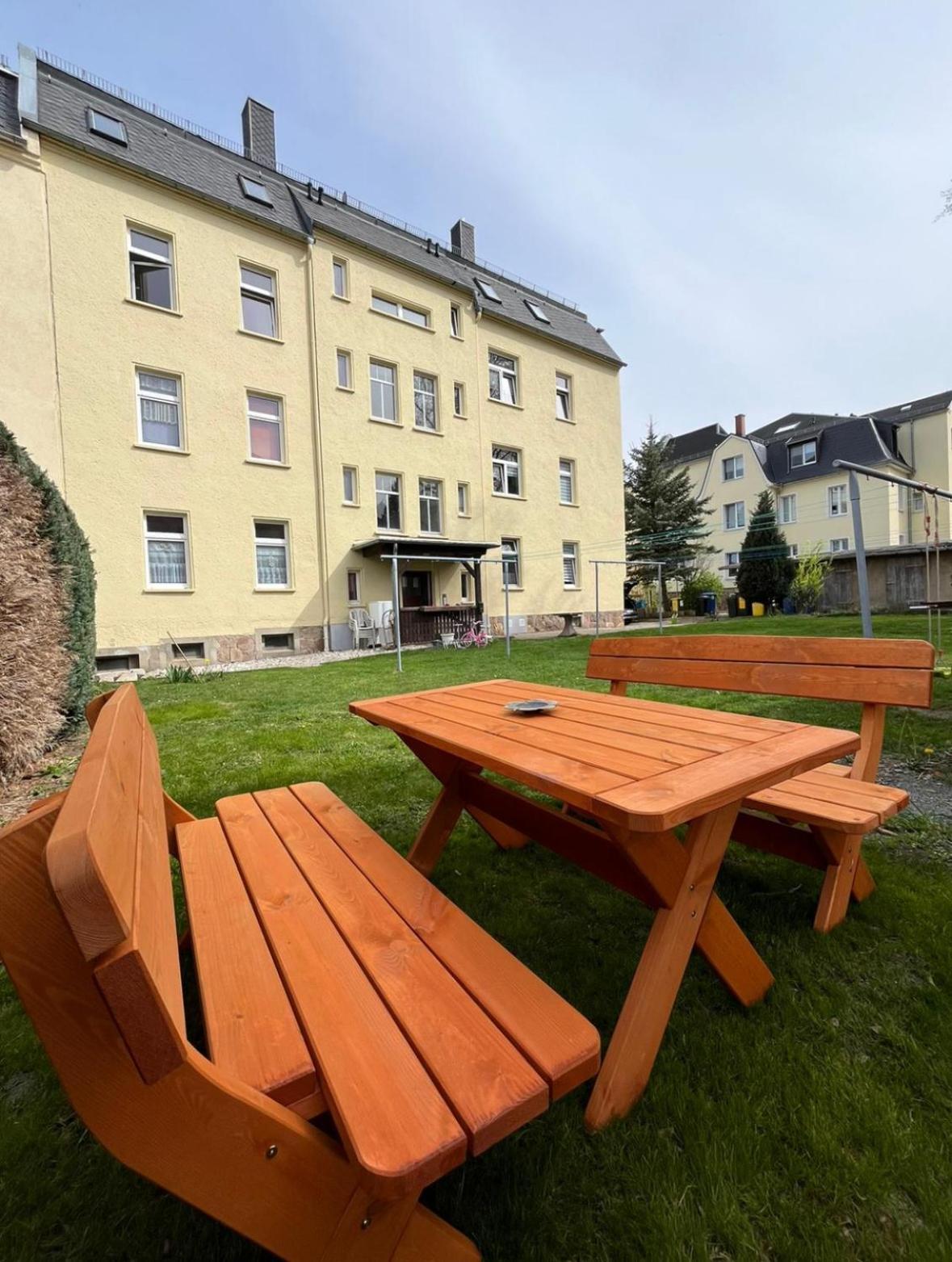 1 Raum Dachgeschosswohnung In Ruhiger Lage Limbach-Oberfrohna Ngoại thất bức ảnh