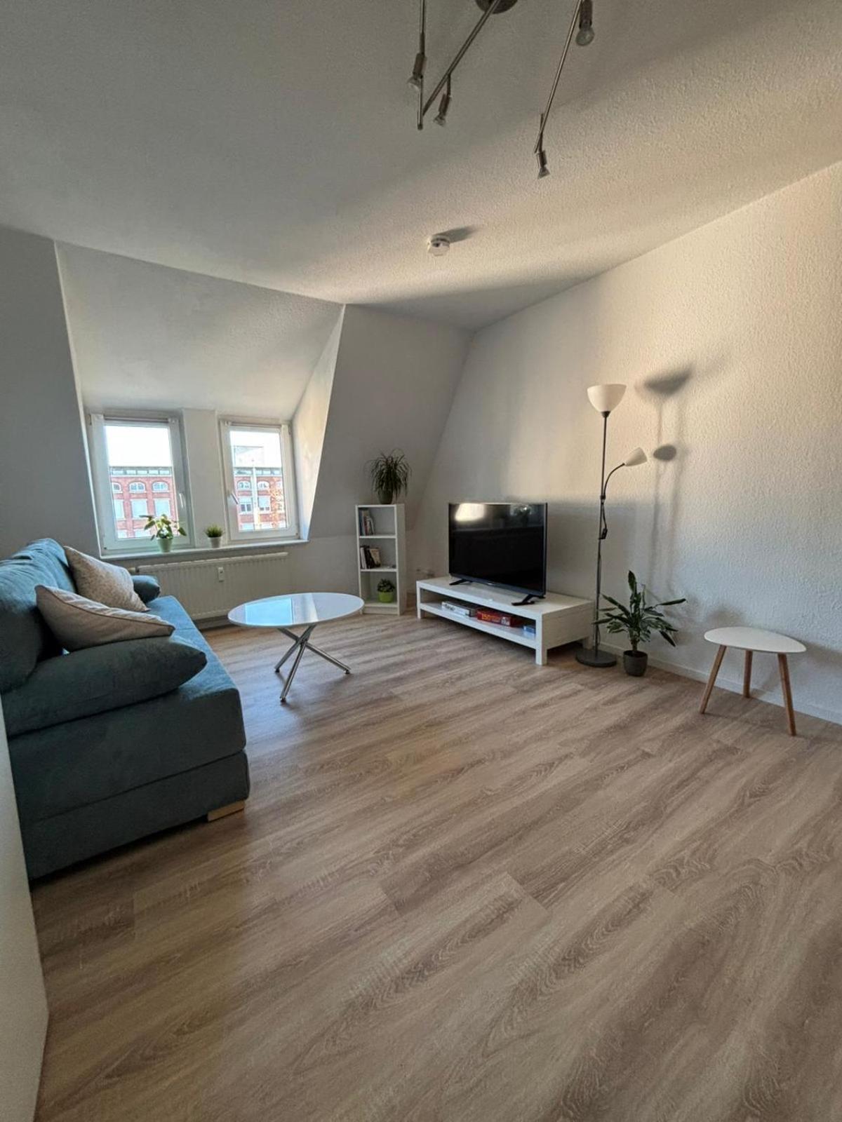 1 Raum Dachgeschosswohnung In Ruhiger Lage Limbach-Oberfrohna Ngoại thất bức ảnh